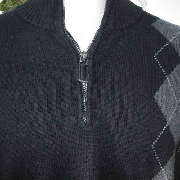 OSCAR DE LA RENTA MEN'S BLACK/GRAY ARGYLE SWEATER - Picture 7 of 8